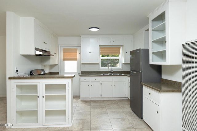 136 Oxnard Avenue, Oxnard, CA 93035