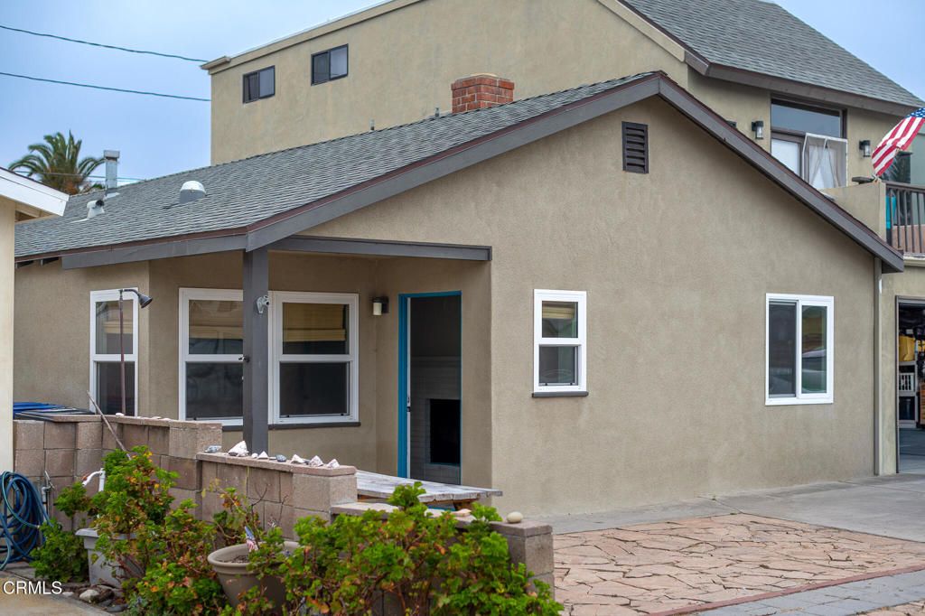 136 Oxnard Avenue, Oxnard, CA 93035