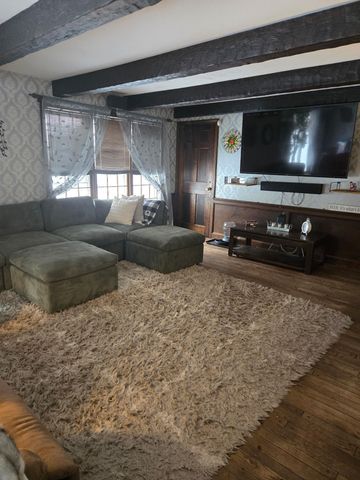 26 Pike Street, Epping, NH 03042