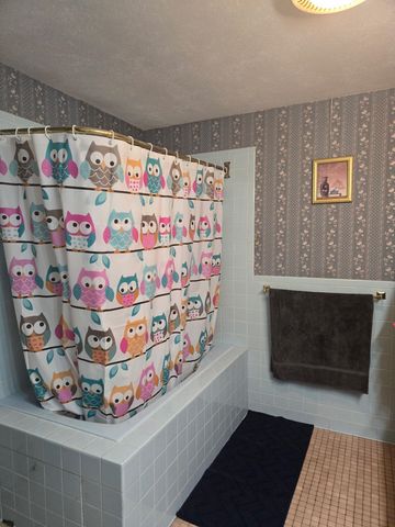 26 Pike Street, Epping, NH 03042