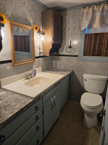 26 Pike Street, Epping, NH 03042