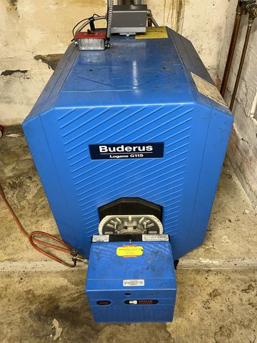 26 Pike Street, Epping, NH 03042