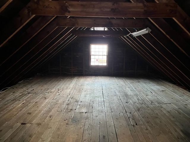 26 Pike Street, Epping, NH 03042