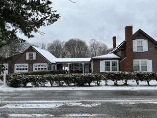 26 Pike Street, Epping, NH 03042