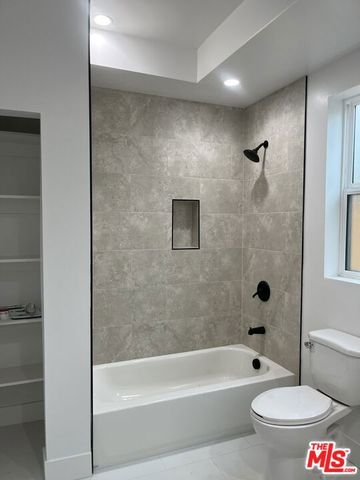 212 E 29th Street 216, Los Angeles, CA 90011