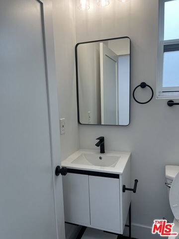 212 E 29th Street 216, Los Angeles, CA 90011