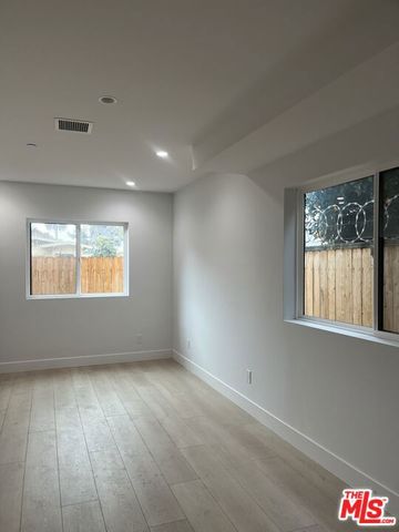 212 E 29th Street 216, Los Angeles, CA 90011