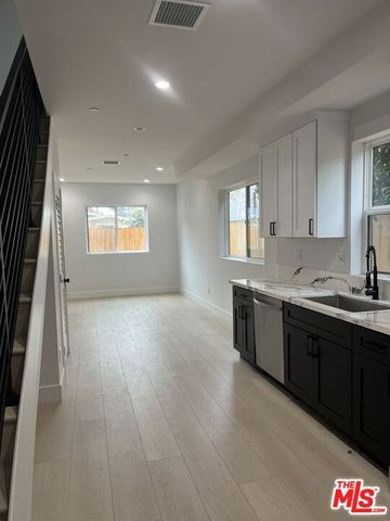 212 E 29th Street 216, Los Angeles, CA 90011