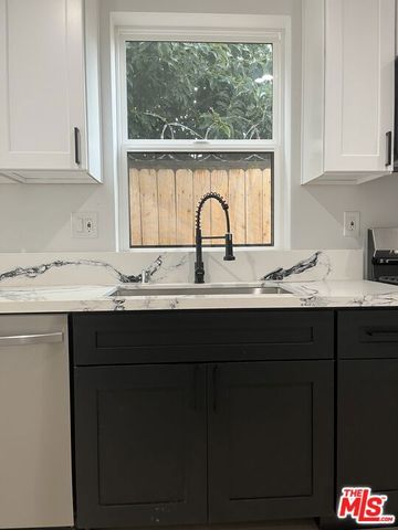 212 E 29th Street 216, Los Angeles, CA 90011