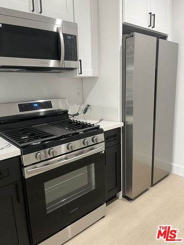212 E 29th Street 216, Los Angeles, CA 90011