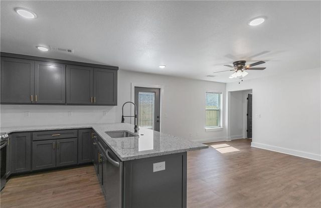 1102 Lockheed Street, Bentonville, AR 72712