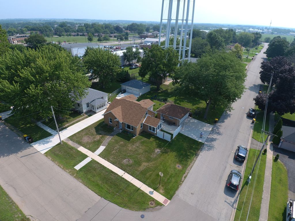 828 Prospect Street, Belvidere, IL 61008