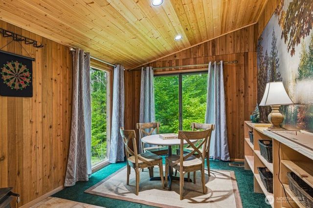 16221 Birch Way E, Greenwater, WA 98022