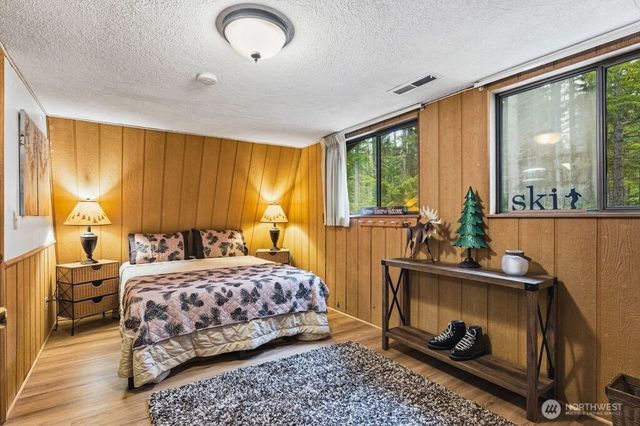 16221 Birch Way E, Greenwater, WA 98022