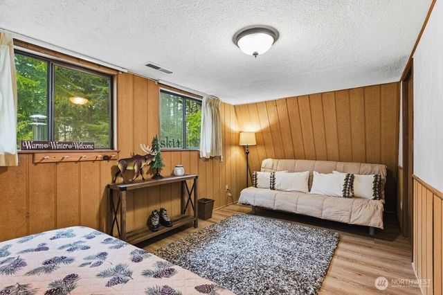 16221 Birch Way E, Greenwater, WA 98022