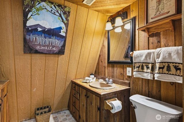 16221 Birch Way E, Greenwater, WA 98022