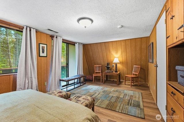 16221 Birch Way E, Greenwater, WA 98022