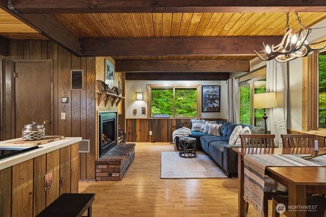 16221 Birch Way E, Greenwater, WA 98022