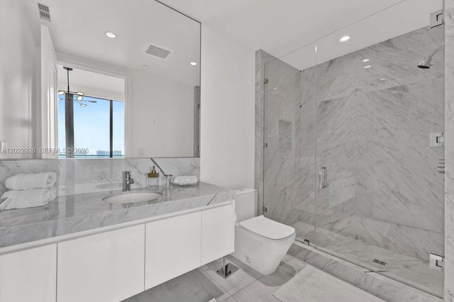 17901 Collins Ave 1801, Sunny Isles Beach, FL 33160
