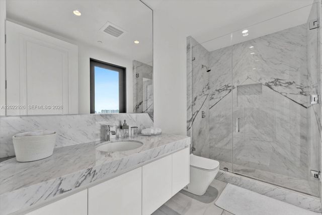 17901 Collins Ave 1801, Sunny Isles Beach, FL 33160