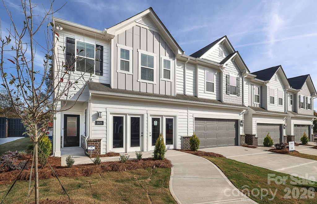2011 Bayou Trace Drive, Charlotte, NC 28262