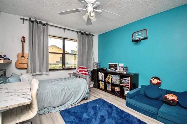 22163 Thomas Terrace, Boca Raton, FL 33433