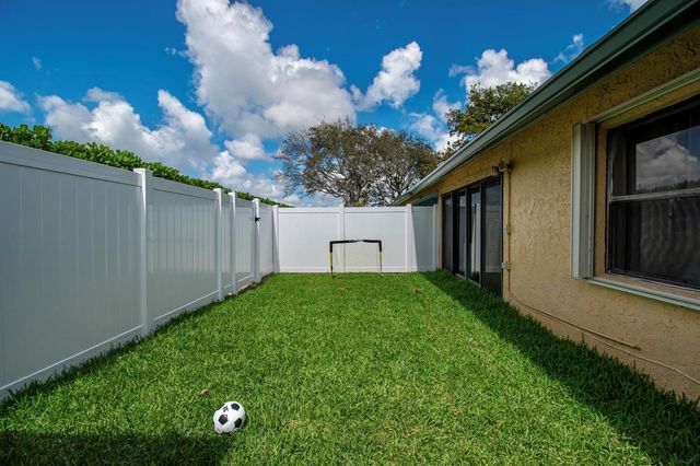 22163 Thomas Terrace, Boca Raton, FL 33433