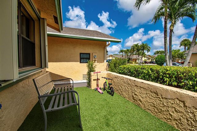 22163 Thomas Terrace, Boca Raton, FL 33433
