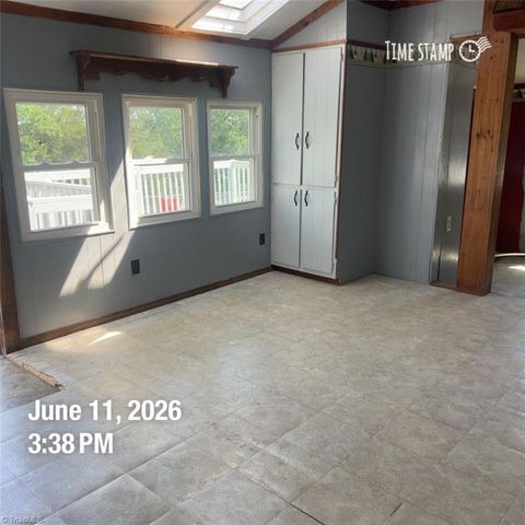 4470 Burton Road, Thomasville, NC 27360