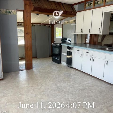 4470 Burton Road, Thomasville, NC 27360