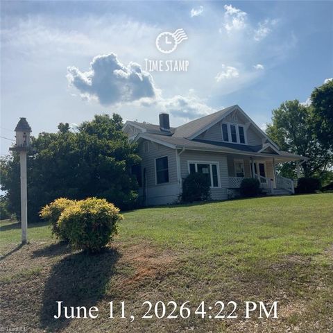 4470 Burton Road, Thomasville, NC 27360
