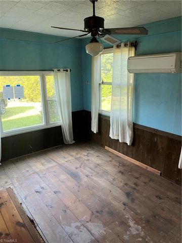 4470 Burton Road, Thomasville, NC 27360