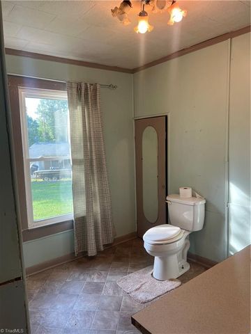 4470 Burton Road, Thomasville, NC 27360