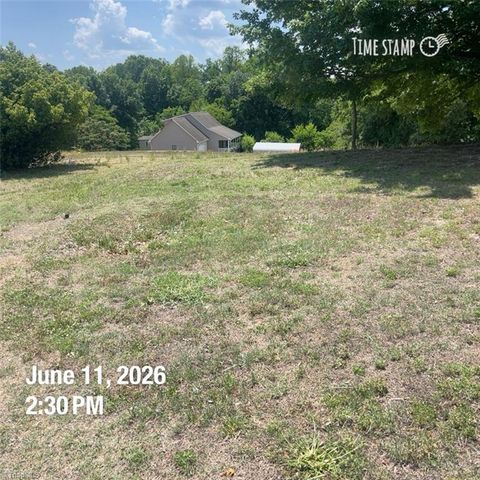 4470 Burton Road, Thomasville, NC 27360
