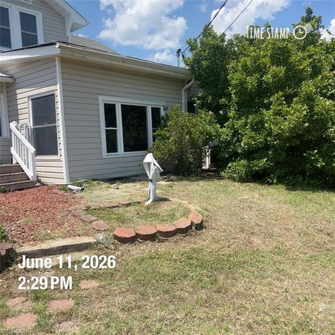 4470 Burton Road, Thomasville, NC 27360