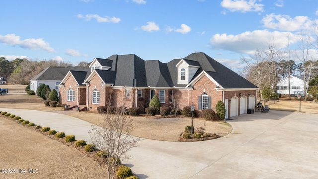 1427 Canter Way, Ayden, NC 28513