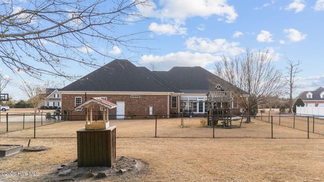 1427 Canter Way, Ayden, NC 28513
