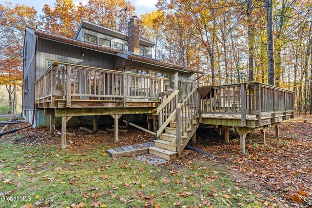 272 Moe Road, Clifton Park, NY 12065