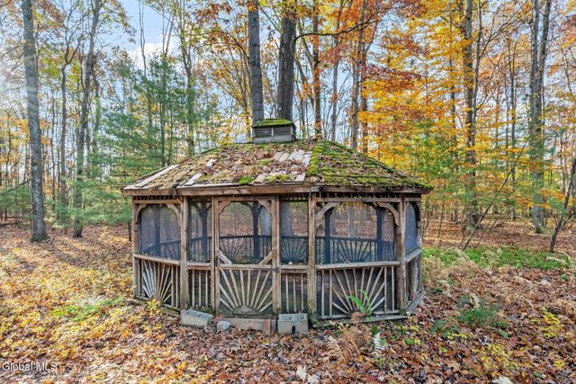 272 Moe Road, Clifton Park, NY 12065