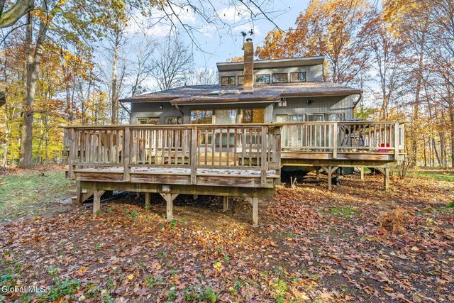 272 Moe Road, Clifton Park, NY 12065