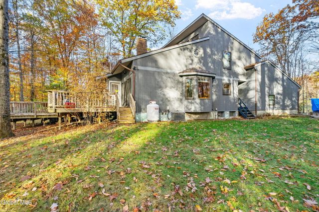 272 Moe Road, Clifton Park, NY 12065