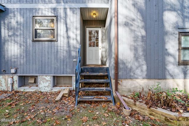 272 Moe Road, Clifton Park, NY 12065