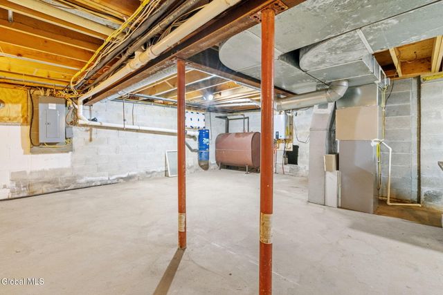 272 Moe Road, Clifton Park, NY 12065