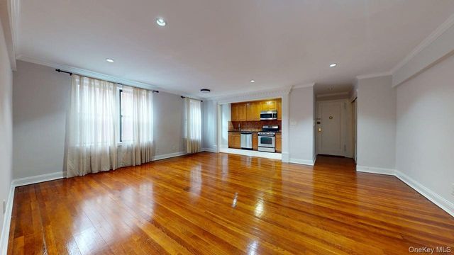 105-15 66TH Road 2F, Forest Hills, NY 11375