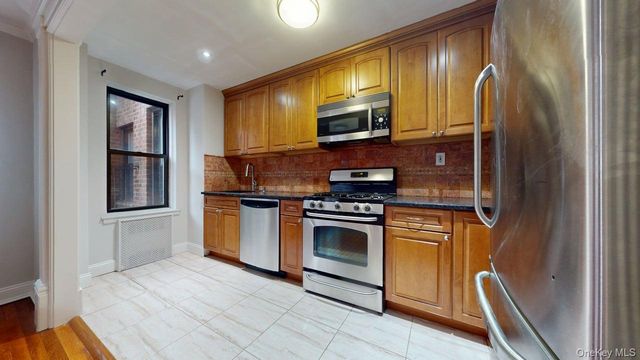 105-15 66TH Road 2F, Forest Hills, NY 11375