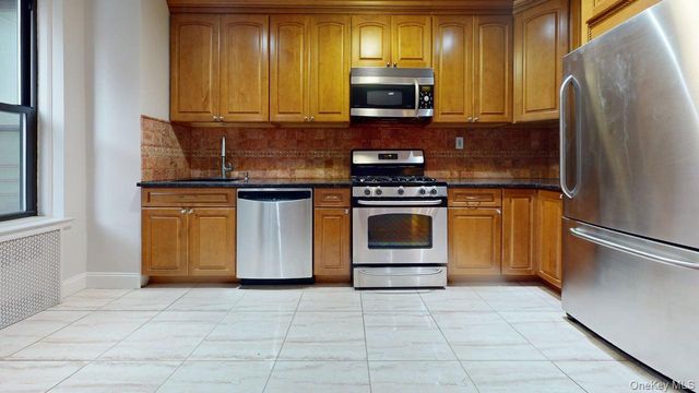 105-15 66TH Road 2F, Forest Hills, NY 11375
