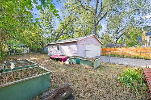 433 S Fern, Wichita, KS 67213