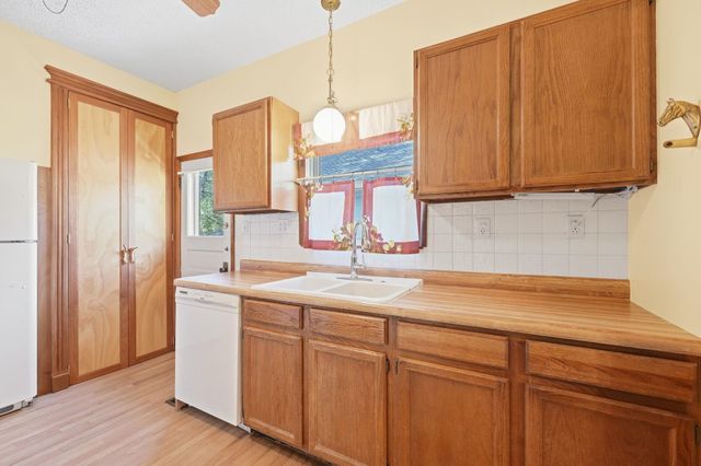 433 S Fern, Wichita, KS 67213