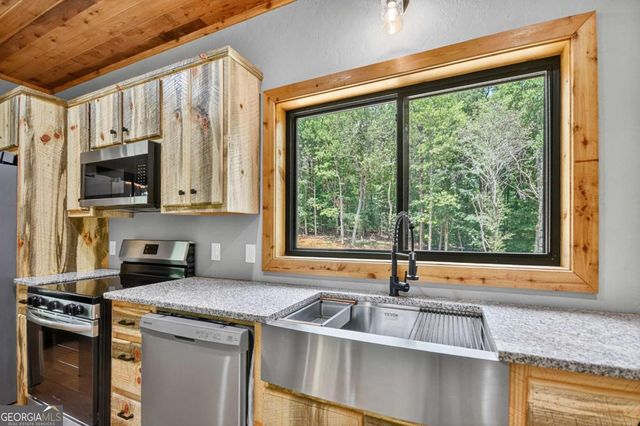 107 Dogwood Hills Way, Morganton, GA 30560