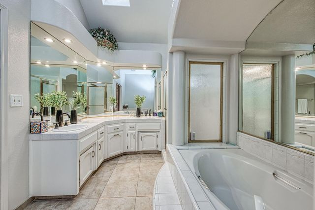 753 Bedford Avenue, Clovis, CA 93611